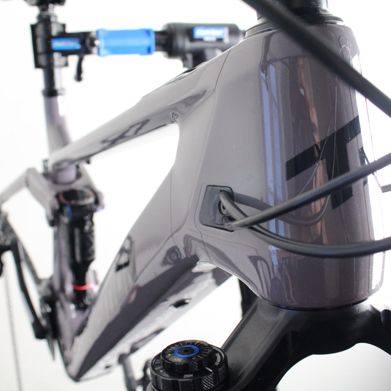 Transition Regulator SX 2025 | Frame Protection Kit