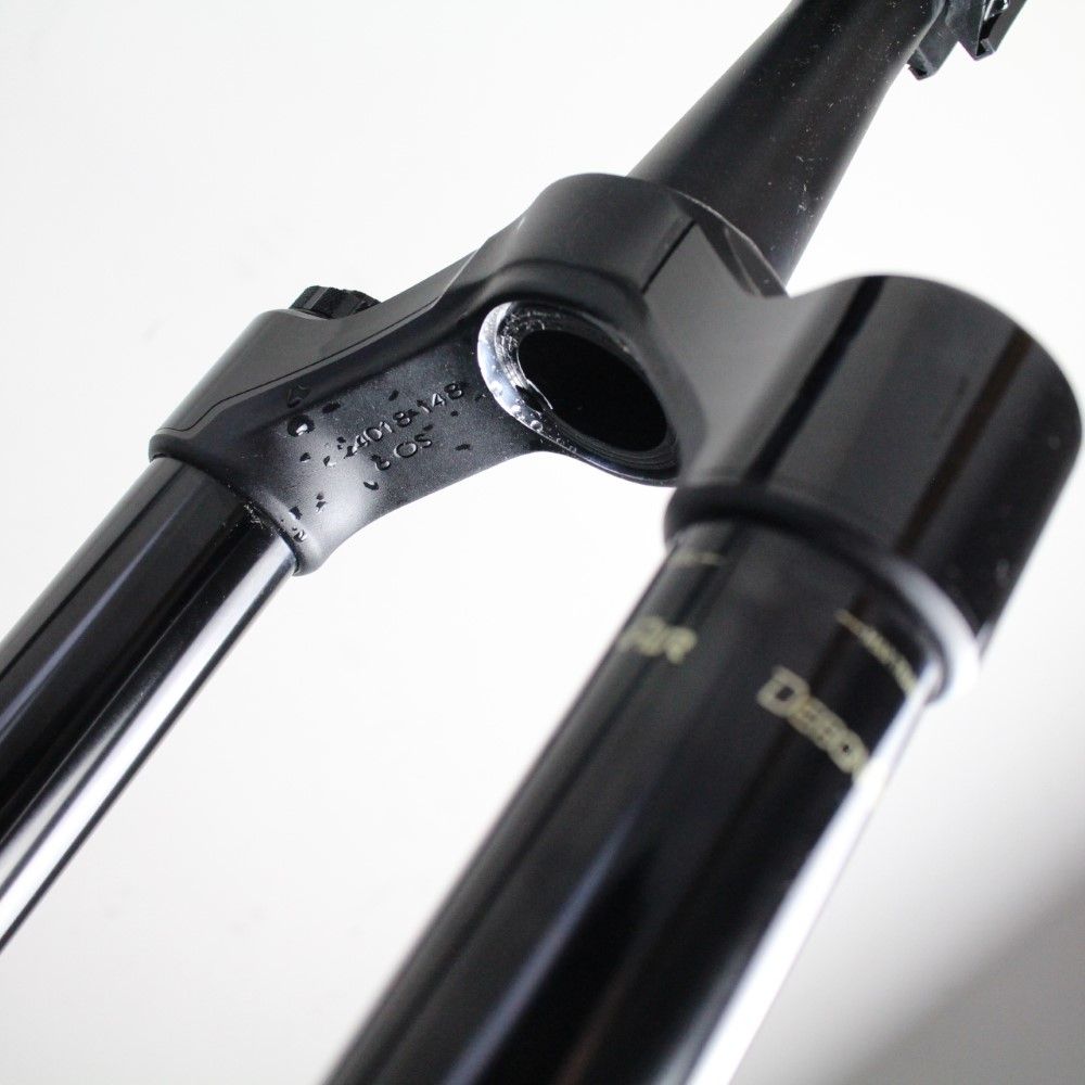 Rock Shox Zeb 27.5 Air Valve 2022-25 | Fork Protection Kit